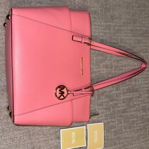 Pink “Jet Set” Leather MK bag BRAND NEW